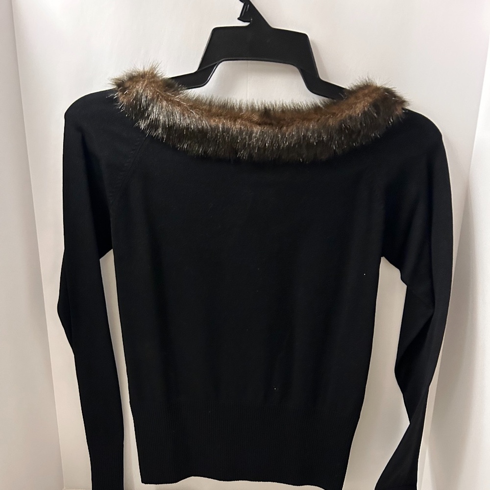 New, August Silk knit sweater with fox fur around the top,